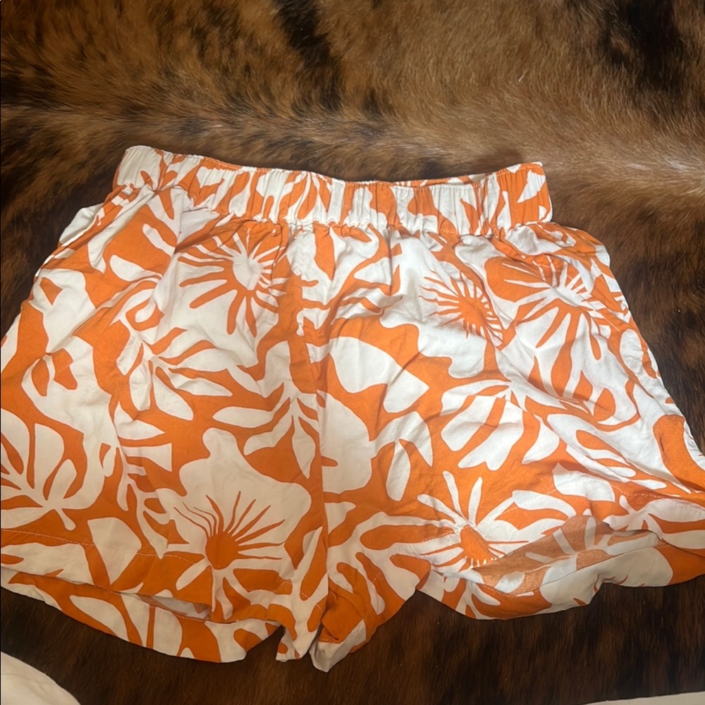 Orange Floral Women's Shorts